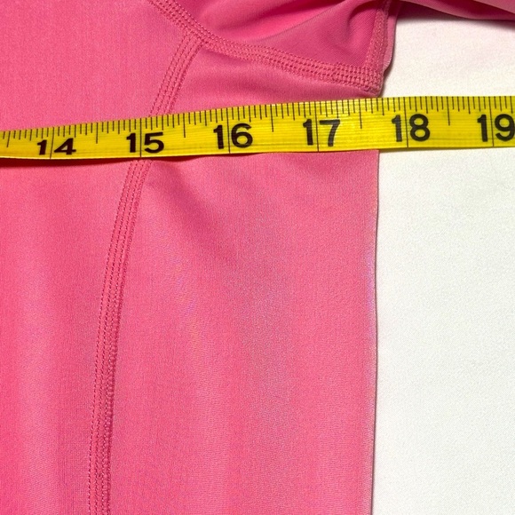 Maui Built Pink Short Sleeve Rash Guard Swim Shirt - Picture 3 of 8